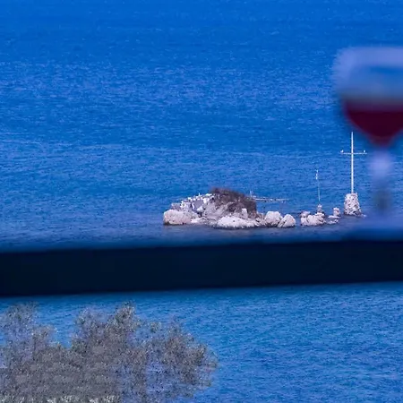 Elena Гостевой дом Agios Nikolaos (Corfu)